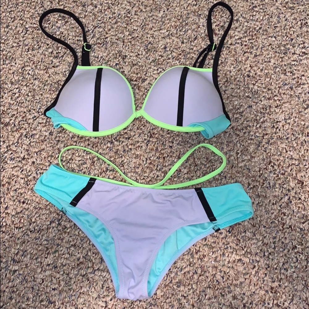 Bathing suit